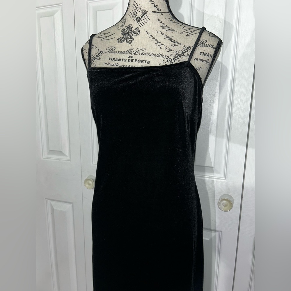 Elegant 2 Pc Black Velvet Dress Set